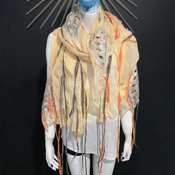 Unique Silk Merino Wool Handmade Scarf - Picture 1 of 5